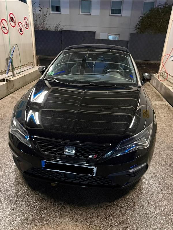 Schwarz Gebraucht 2018 Cupra Leon Coupé | 21.500 € (Fairer Preis) - Bild 1/4