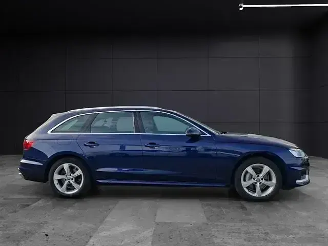 Używany Audi A4 Advanced 190 KM (139 kW) 2020 Niebieski Kombi