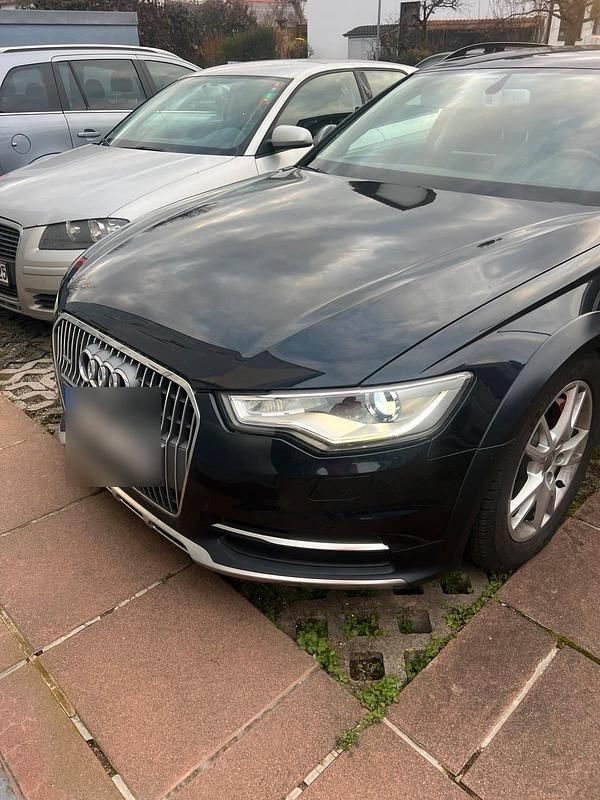 Schwarz Gebraucht 2012 Audi A6 Allroad Kombi | 16.500 € (Teuer) - Bild 1/4
