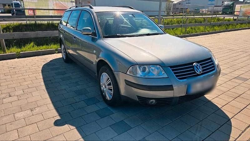 Usata VW Passat 131 CV (96 kW) 2003 Grigio Station wagon