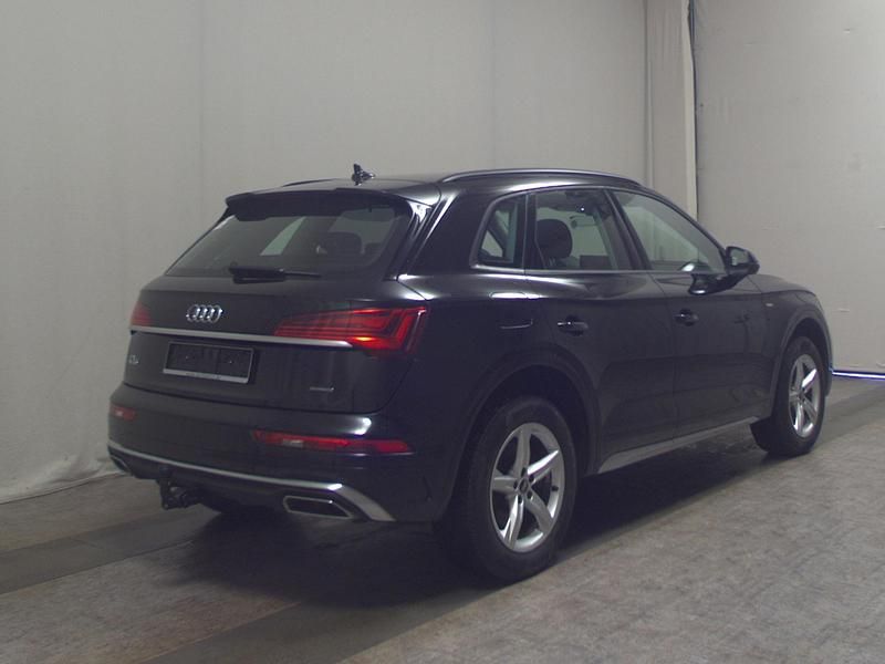 Second-hand Audi Q5 S-Line 265 CP (194 kW) 2021 Negru SUV