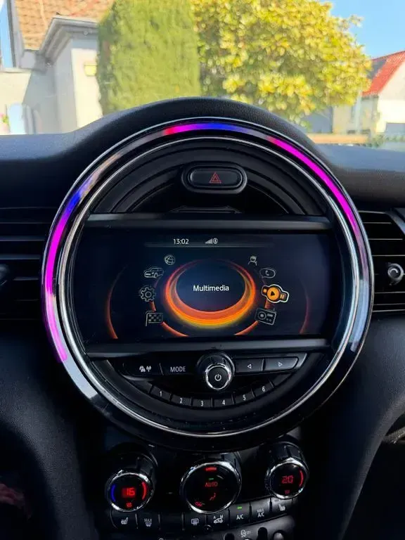 Używany Mini Cooper 136 KM (100 kW) 2016 Niebieski Hatchback