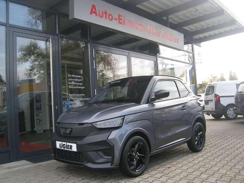 Neu Ligier JS50 2025 Tiefschwarz Kleinwagen