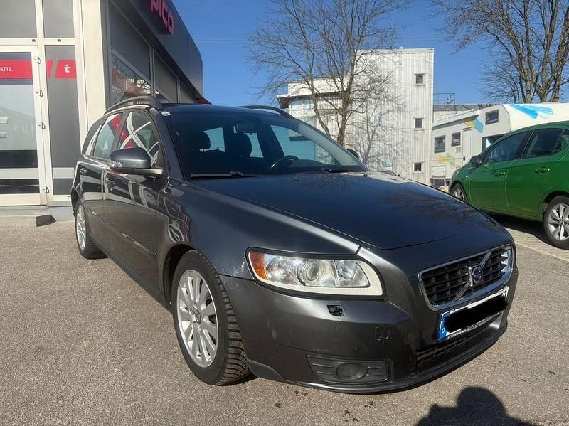 Gebraucht Volvo V50 136 PS (100 kW) 2010 Grau Kombi