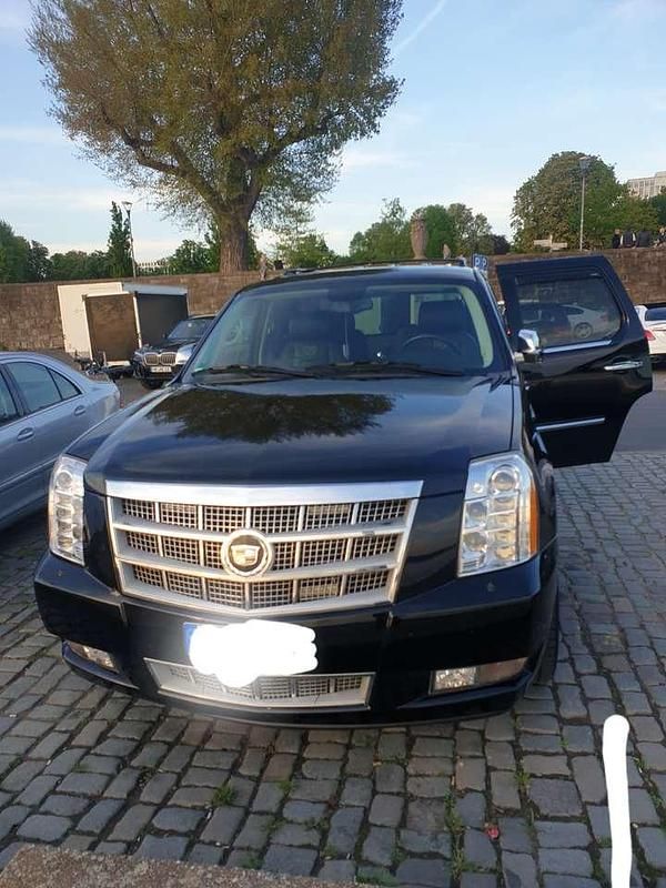Gebraucht Cadillac Escalade 409 PS (300 kW) 2011 SUV