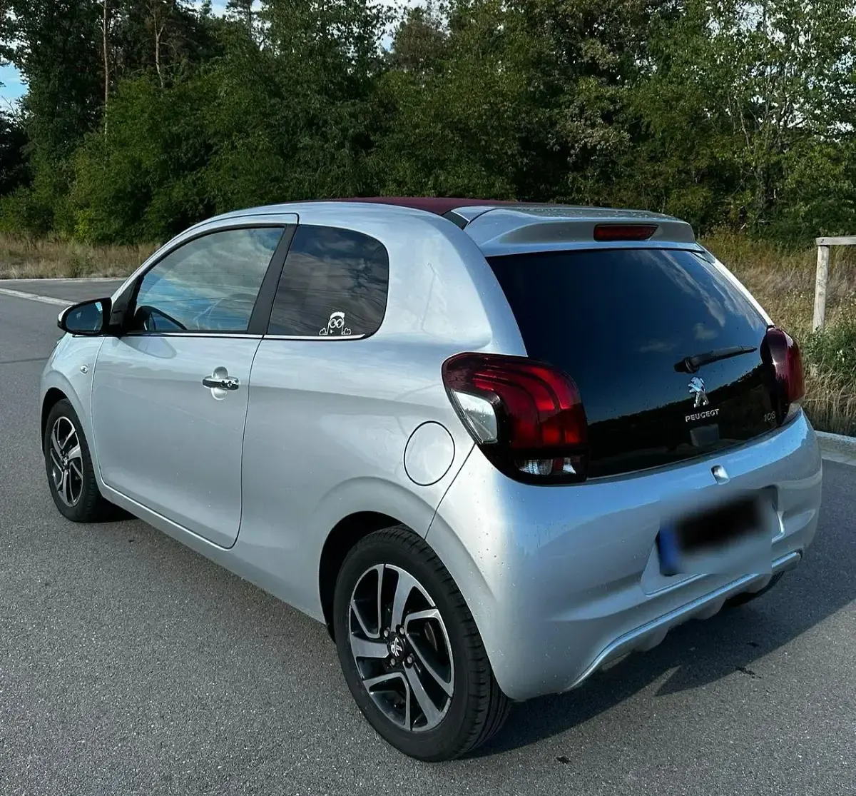 Gebraucht Peugeot 108 Allure 82 PS (60 kW) 2017 Silber Kleinwagen