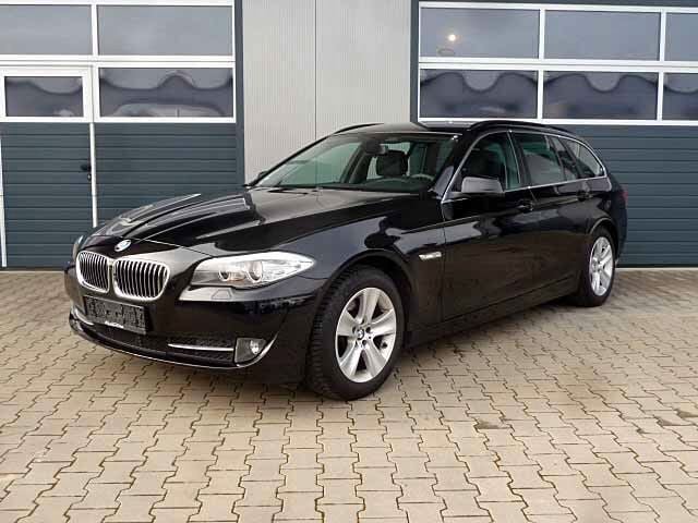 Gebraucht BMW 520 184 PS (135 kW) 2012 Schwarz Kombi