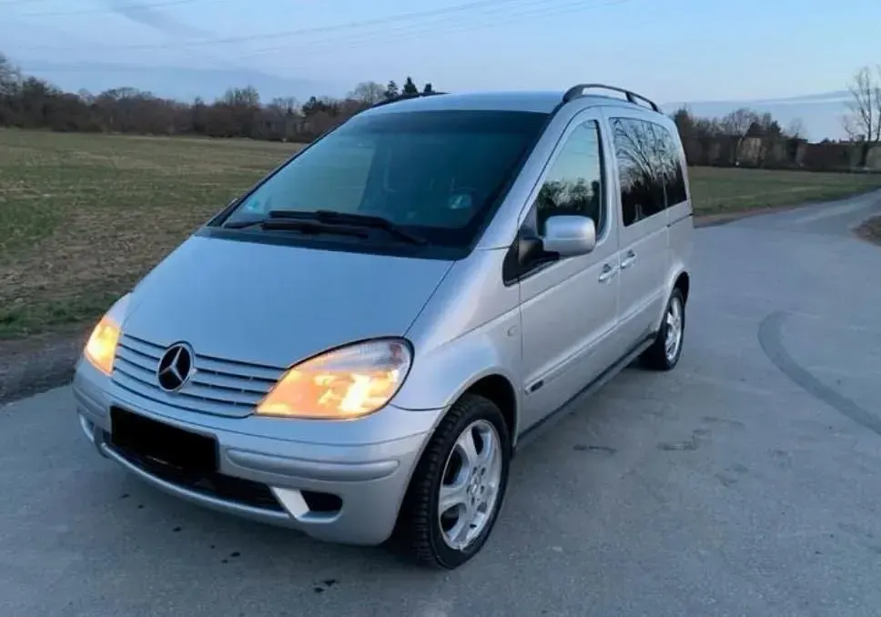 Gebraucht Mercedes Vaneo 125 PS (91 kW) 2005 Silber Van / Kleinbus