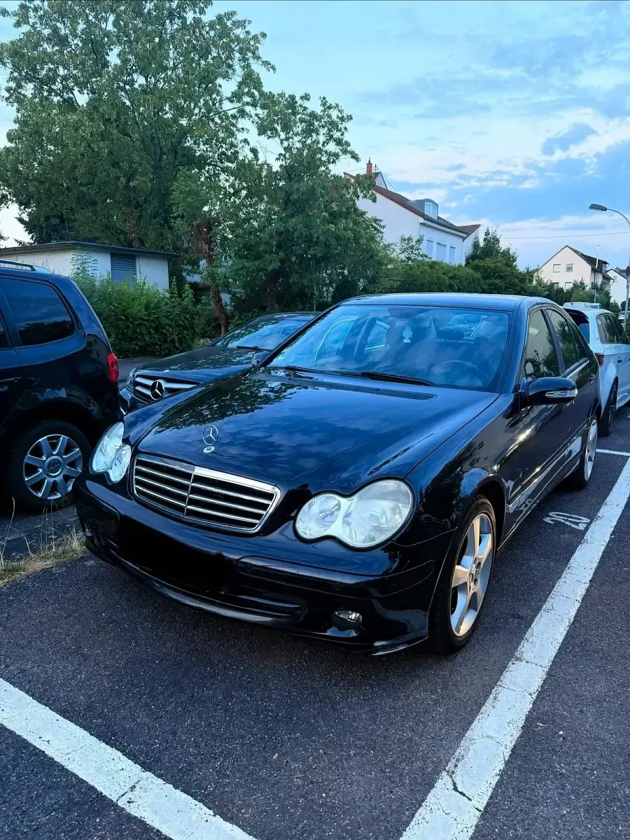 Gebraucht Mercedes C200 163 PS (119 kW) 2005 Schwarz Limousine