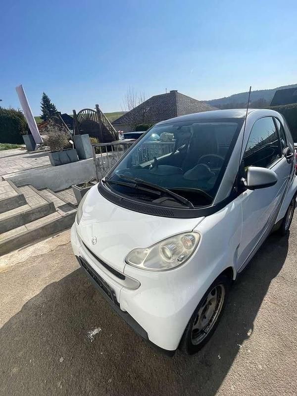 Weiß Gebraucht 2007 Smart ForTwo Coupé Coupé | 1.500 € (Guter Preis) - Bild 1/4