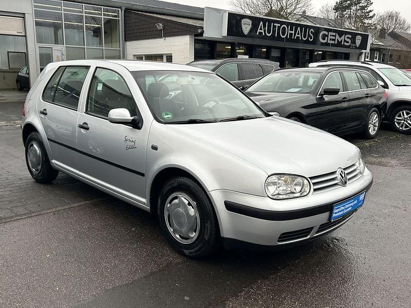 Silber Gebraucht 2002 VW Golf Limousine | 1.390 € (Fairer Preis) - Bild 1/4