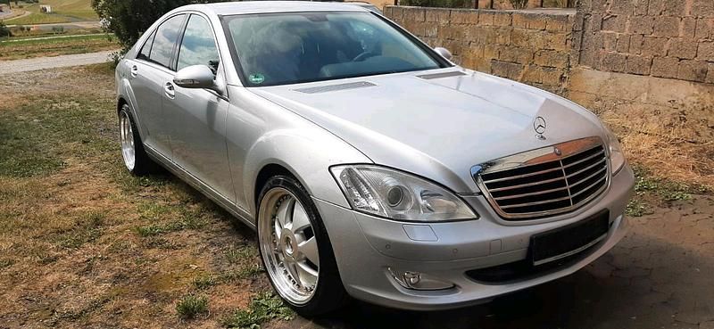 Silber Gebraucht 2005 Mercedes S350 Limousine | 6.300 € - Bild 1/4
