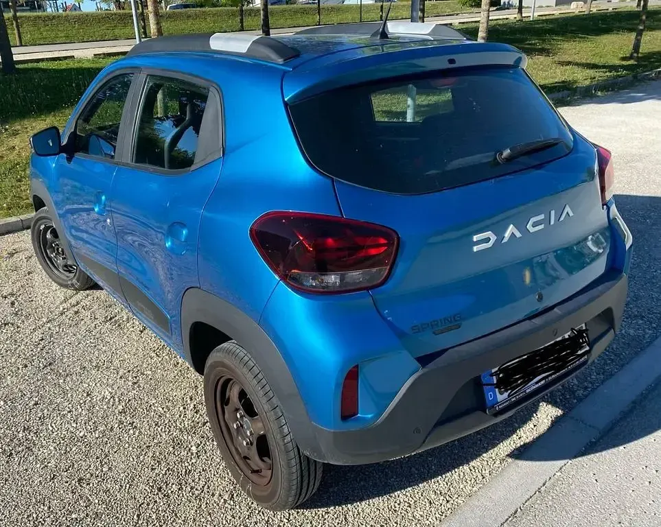 Usado Dacia Spring Essentiel 33 kW (45 CV) 2022 Azul Utilitario