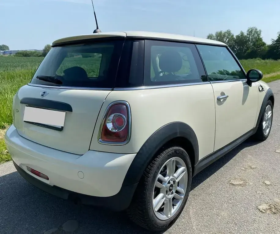 Gebraucht Mini ONE 98 PS (72 kW) 2013 Weiß Kleinwagen