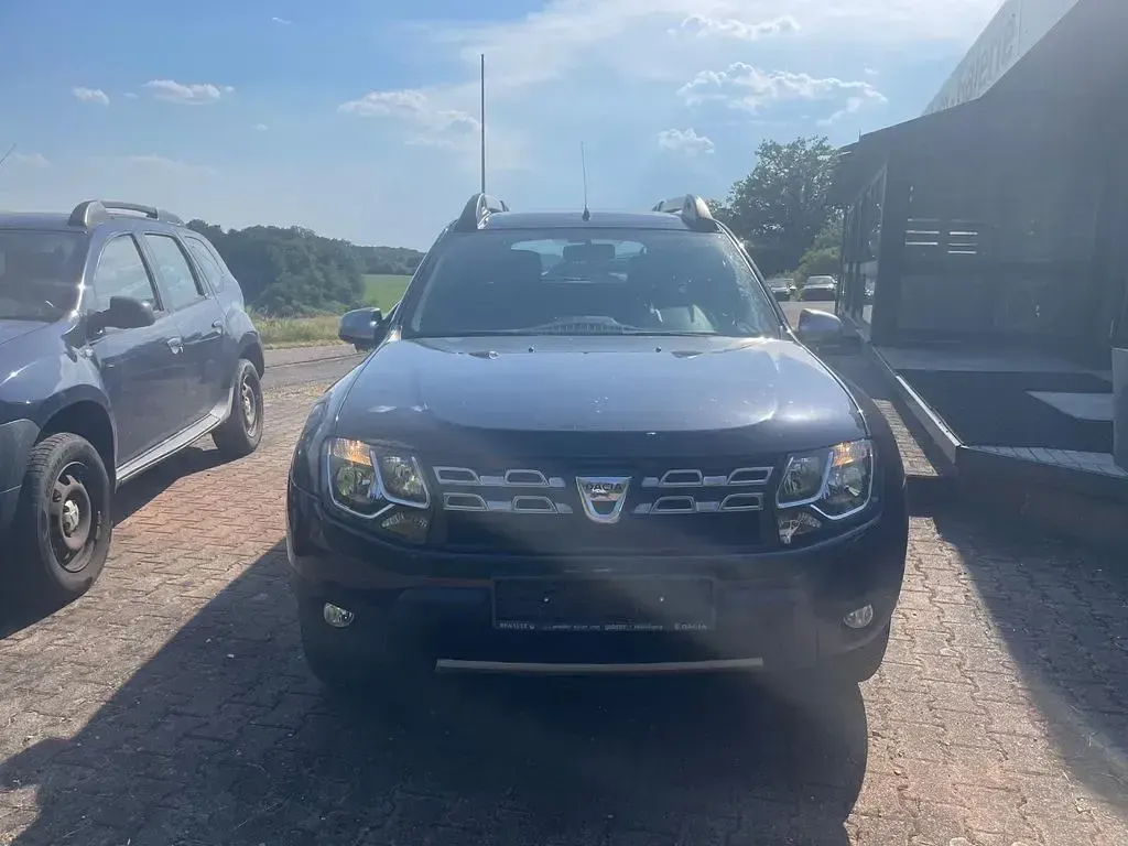 Gebraucht Dacia Duster Prestige 114 PS (83 kW) 2017 Schwarz SUV