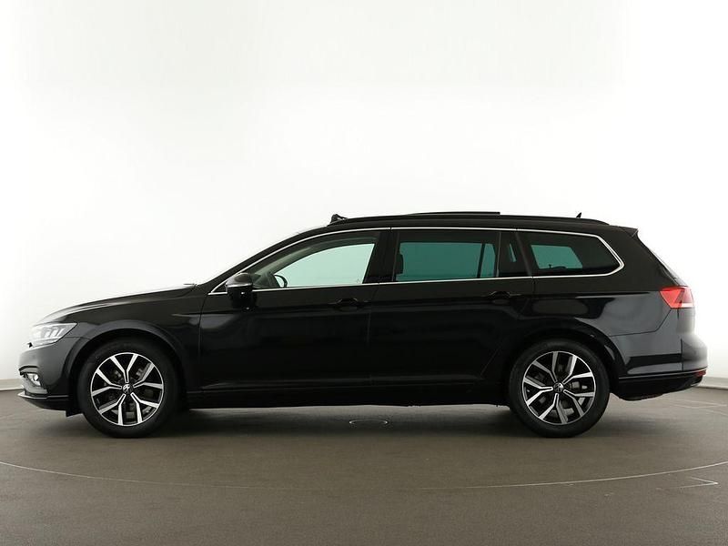 Gebraucht VW Passat Business 190 PS (139 kW) 2022 Schwarz Kombi