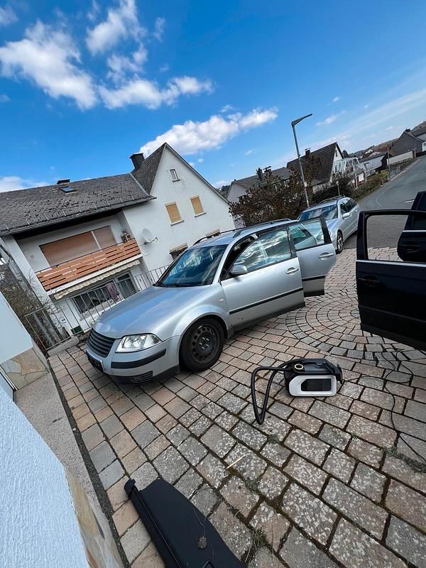 Gebraucht VW Passat 130 PS (95 kW) 2003 Silber Kombi