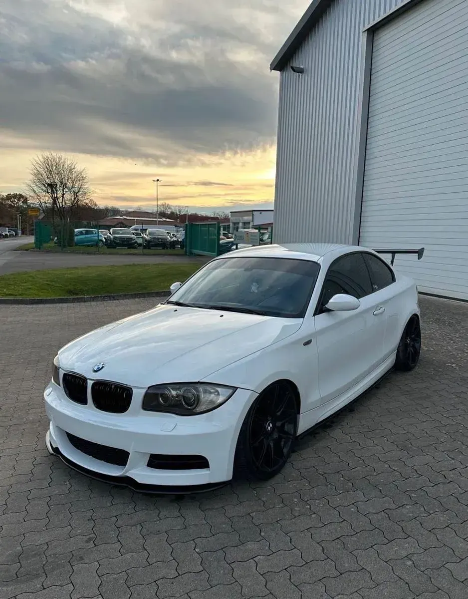 Gebraucht BMW 135 Coupé 379 PS (278 kW) 2010 Weiß Coupé