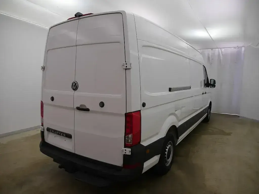 Gebraucht VW Crafter 103 PS (75 kW) 2025 Weiß Van