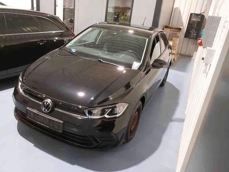 Schwarz Gebraucht 2022 VW Polo Life Limousine | 15.888 € (Superpreis) - Bild 1/4