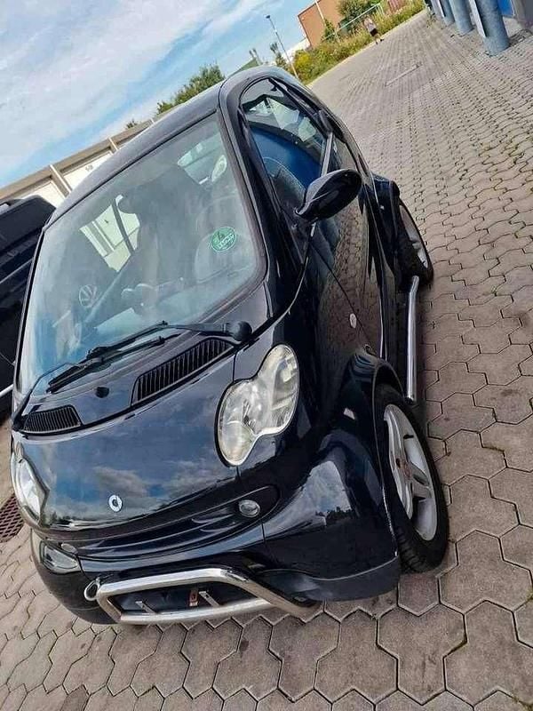 Schwarz Gebraucht 2004 Smart ForTwo Coupé Basis Coupé | 1.090 € (Superpreis) - Bild 1/4