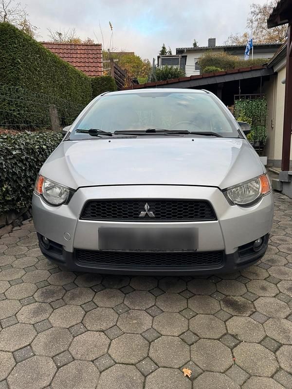 Silber Gebraucht 2011 Mitsubishi Colt Kleinwagen | 1.599 € (Etwas zu teuer) - Bild 1/4