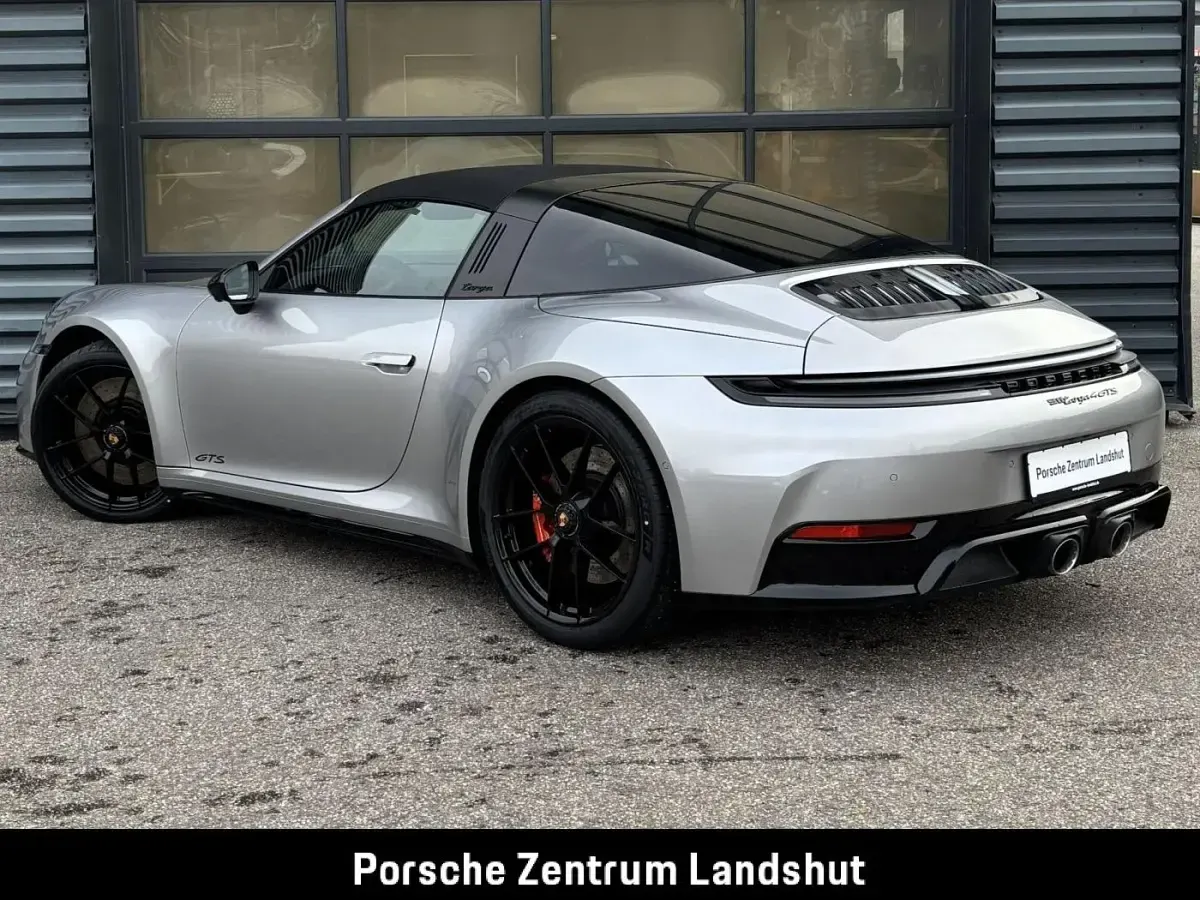 Gebraucht Porsche 992 541 PS (397 kW) 2026 Gt silbermetallic/verdeck schwa Cabrio