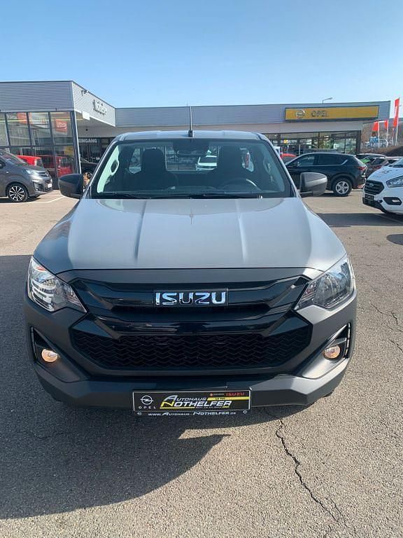 Neu Isuzu D-Max 163 PS (119 kW) 2025 Splash white SUV
