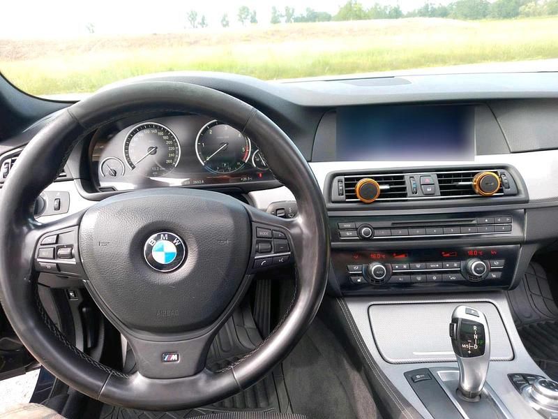 Gebraucht BMW 530 M Sport 258 PS (189 kW) 2011 Schwarz Limousine