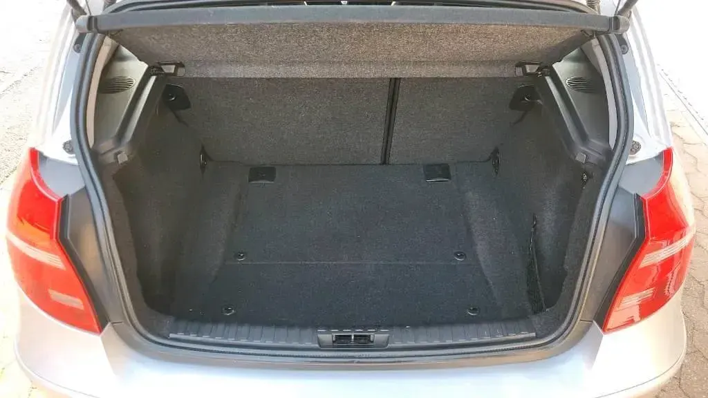 Gebraucht BMW 118 143 PS (105 kW) 2008 Silber Kleinwagen