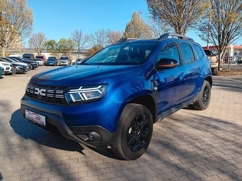 Second-hand Dacia Duster Extreme 101 CP (74 kW) 2023 Albastru SUV