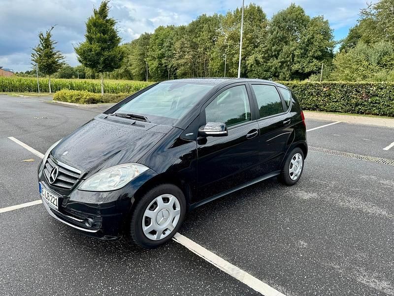 Schwarz Gebraucht 2009 Mercedes A150 Limousine | 3.000 € (Fairer Preis) - Bild 1/4