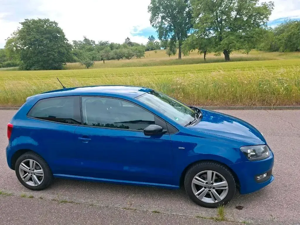 Gebraucht VW Polo Match 85 PS (62 kW) 2013 Blau Kleinwagen