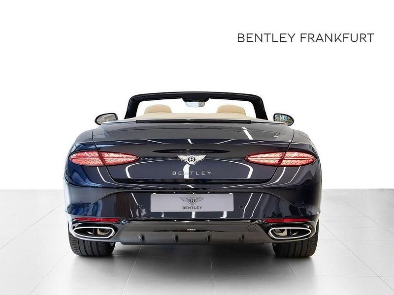 Neu Bentley Continental 680 PS (500 kW) 2025 Dark sapphire (dunkelblau) Cabrio