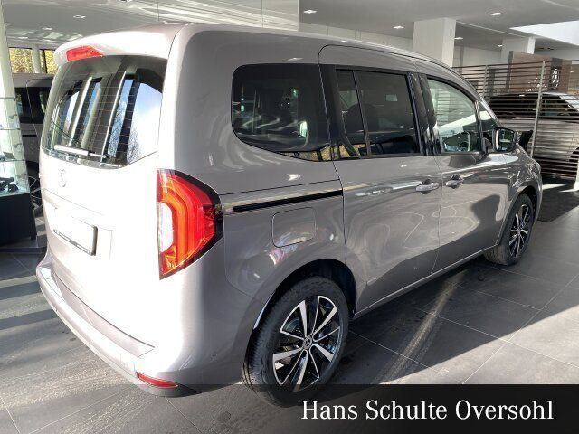 Gebraucht Mercedes T180 Progressive 131 PS (96 kW) 2024 Grau Van / Kleinbus