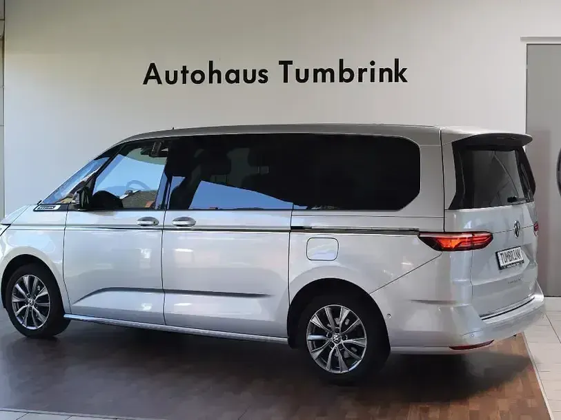 Używany VW Multivan Style 150 KM (110 kW) 2025 Srebrny Minivan