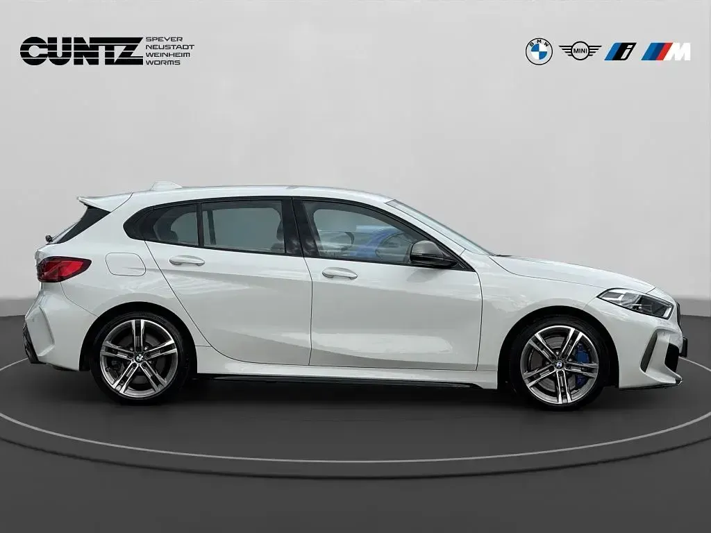 Brugt BMW M135 Performance 306 HK (225 kW) 2021 Hvid Hatchback