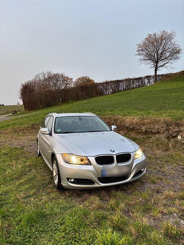 Gebraucht BMW 320 184 PS (135 kW) 2010 Kombi