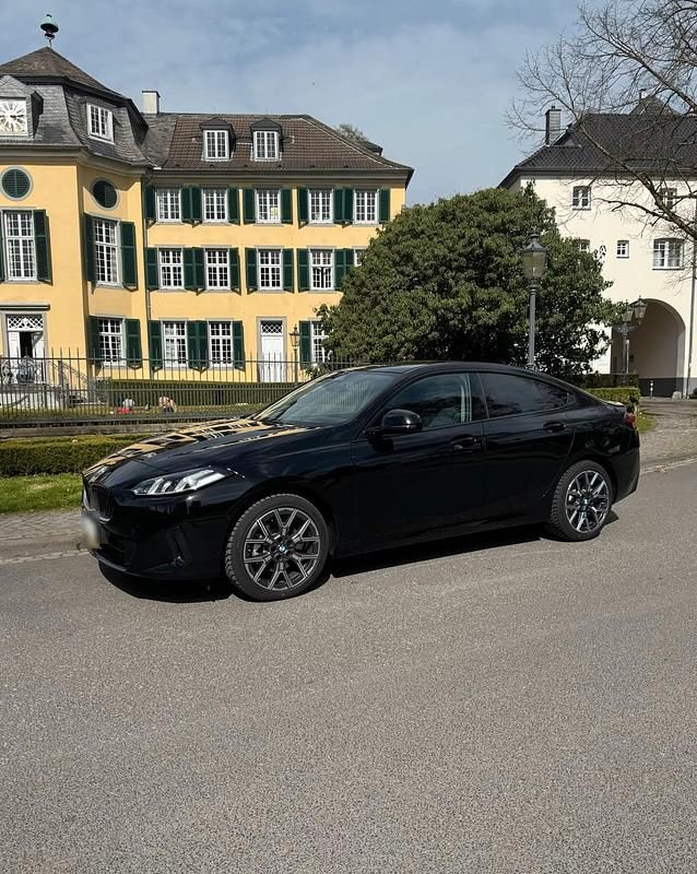 Gebraucht BMW 216 Shadowline 122 PS (89 kW) 2025 Schwarz Coupé