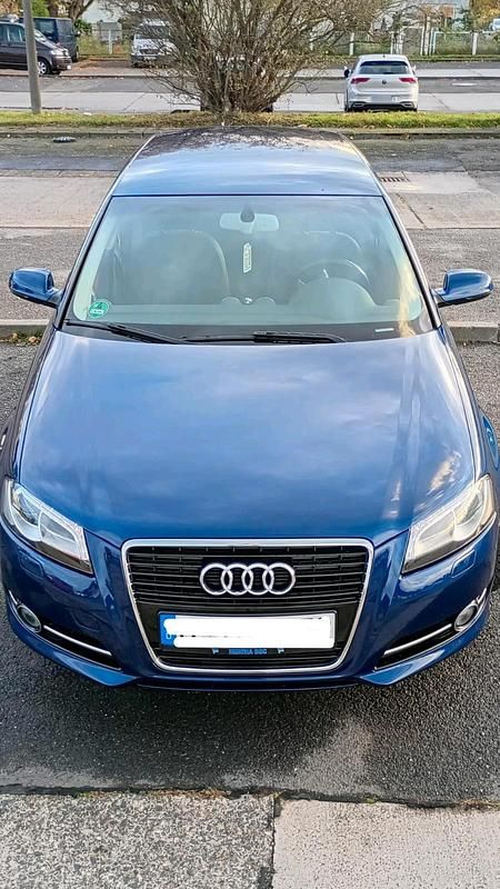 Gebraucht Audi A3 125 PS (91 kW) 2011 Blau Kleinwagen