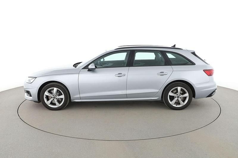 Second-hand Audi A4 Advanced 150 CP (110 kW) 2022 Gri Break