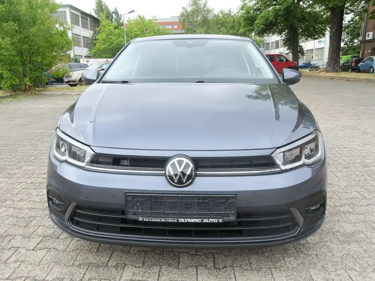 Gebraucht VW Polo Life 95 PS (69 kW) 2022 Rauchgrau metallic Kleinwagen