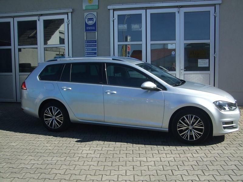 Gebraucht VW Golf VII Allstar 110 PS (80 kW) 2017 Silber Kombi