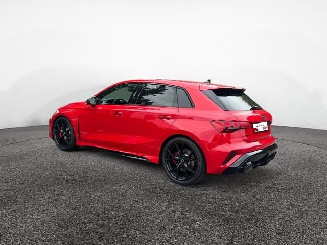 Gebraucht Audi RS3 400 PS (294 kW) 2024 Rot Limousine