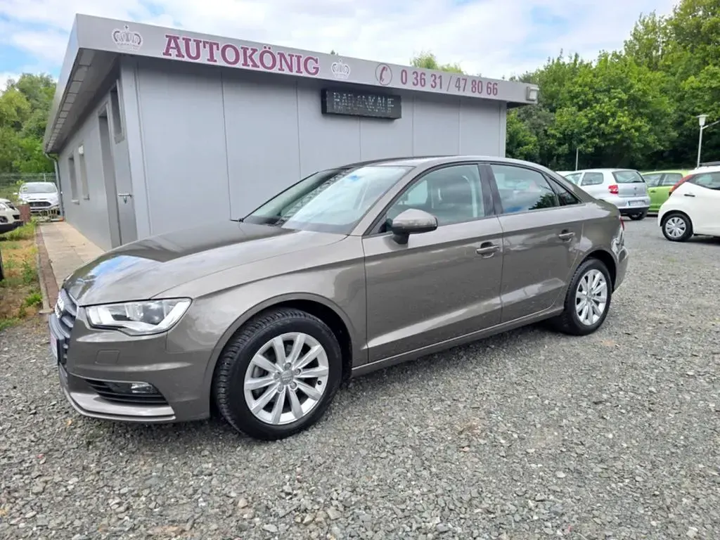 Gebraucht Audi A3 Attraction 150 PS (110 kW) 2015 Braun Limousine