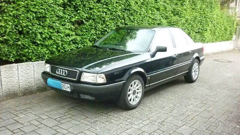 Blau Gebraucht 1994 Audi 80 Design Limousine | 7.000 € - Bild 1/4