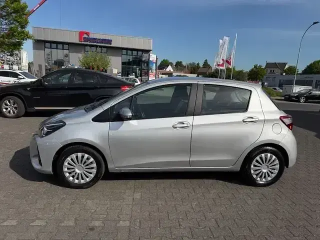 Używany Citroën C4 SELECTION 135 KM (99 kW) 2012 Czerwony Sedan/Limuzyna
