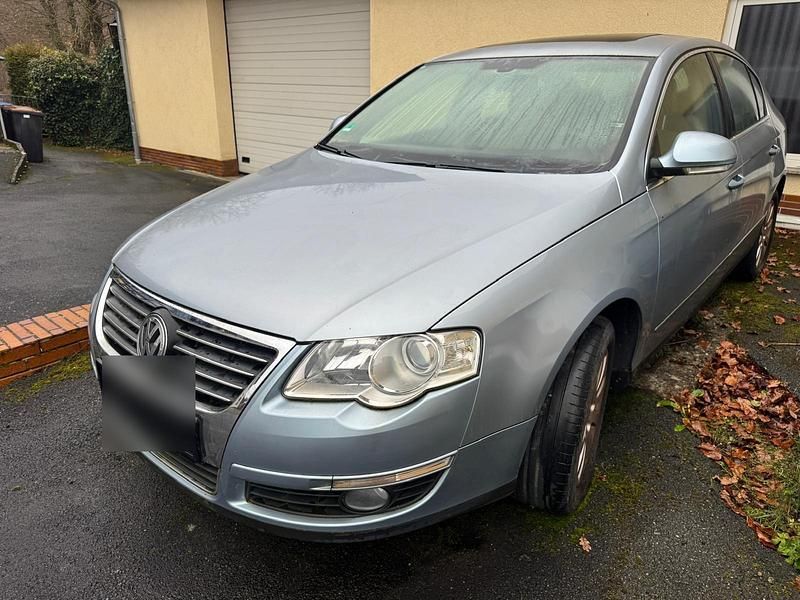 Silber Gebraucht 2005 VW Passat Limousine | 800 € (Superpreis) - Bild 1/4