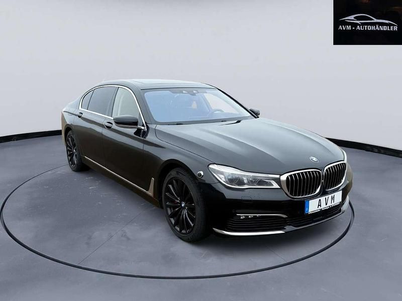Gebraucht BMW 740L 320 PS (235 kW) 2019 Black sapphire metallic Limousine