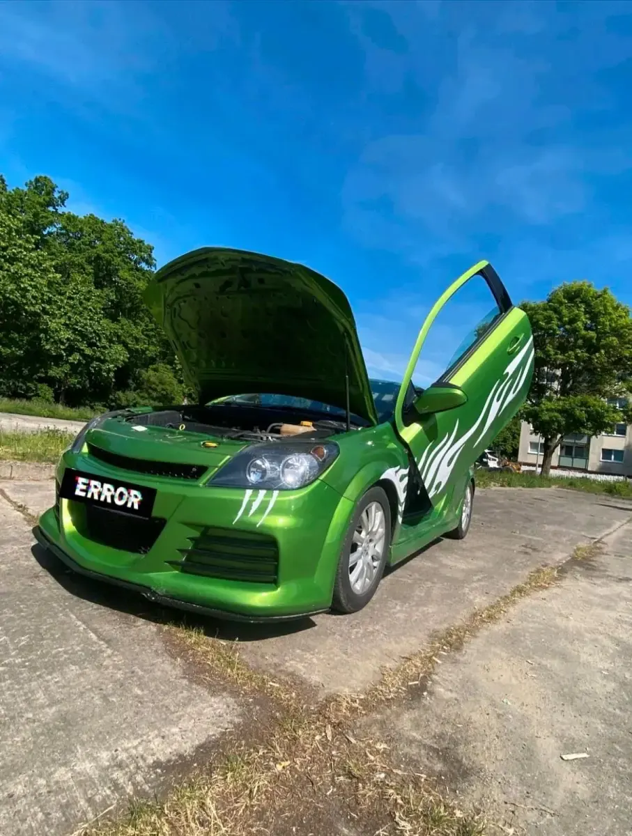 Gebraucht Opel Astra GTC 140 PS (102 kW) 2006 Grün Kleinwagen